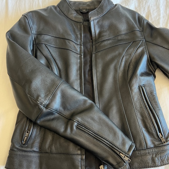 Street & Steel Women's Leather Motorcycle Jacket - Picture 8 of 10